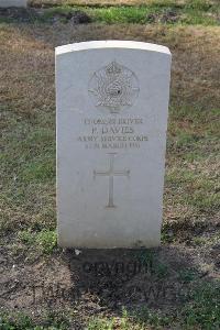 Ismailia War Memorial Cemetery - Davies, P